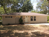 5324 Hunter St, Raytown, MO 64133 