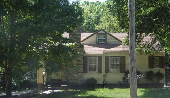 4018 North Holmes Street, Kansas City, MO 64116 