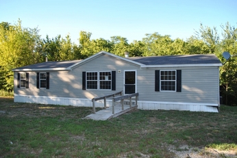 3339 SW Lane Rd, Saint Joseph, MO 64504 