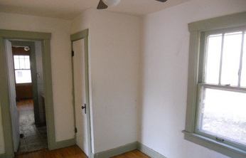 1022 E 83rd Ter, Kansas City, MO 64131 