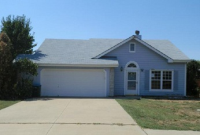 611 Willow Brook Dr, Raymore, MO 64083 