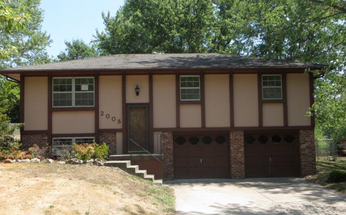 2008 SE Piccadilly St, Blue Springs, MO 64014 