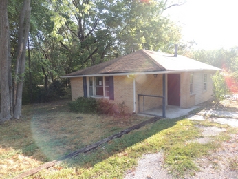 325 S Crane St, Independence, MO 64050 