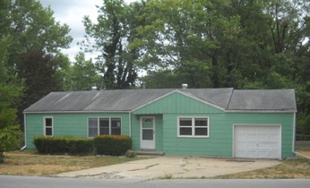 1103 E 134th St, Grandview, MO 64030 