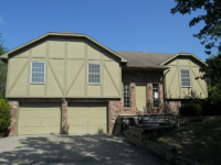 317 N Institute St, Richmond, MO 64085 