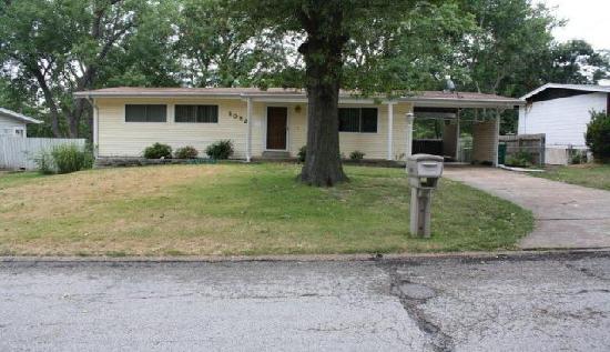 10231 Reba Drive, Saint Louis, MO 63136 