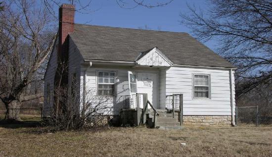 1210 E 84th Terrace, Kansas City, MO 64131 