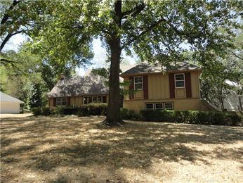 11300 Glen Arbor Ter, Kansas City, MO 64114 