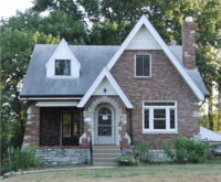 6130 Garesche Ave, Saint Louis, MO 63136 