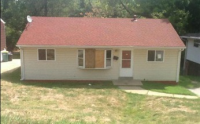 9108 Huiskamp Ave, Jennings, MO 63136 