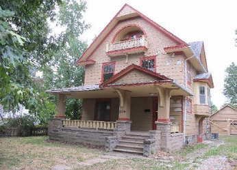 104 W Chestnut St, Odessa, MO 64076 