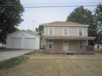211 West 8th St, Hamilton, MO 64644 