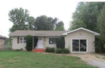 201 East Wells Street, Ash Grove, MO 65604 