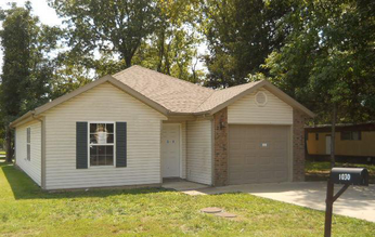 1030 Nathan Rd, Merriam Woods Village, MO 65740 