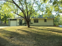 6002 N Tracy Ave, Gladstone, MO 64118 