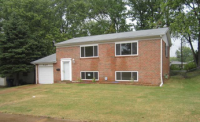 190 Comanche Ln, Florissant, MO 63033 