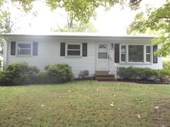 1418 Broadlawns Lane, Saint Louis, MO 63138 