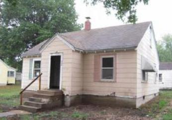 522 E Eldon St, Saint James, MO 65559 