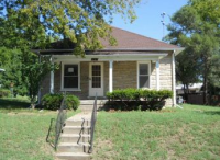 1220 W Hayward Ave, Independence, MO 64052 