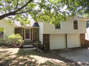 1400 SW 14th Street, Blue Springs, MO 64015 