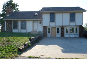 905 Beulah St, Garden City, MO 64747 