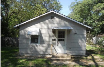 2328 S Scott Ave, Independence, MO 64052 