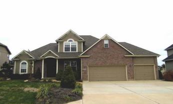 2856 SW Carlton Dr, Lees Summit, MO 64082 