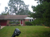 1216 Kroeger Dr, St Louis, MO 63135 