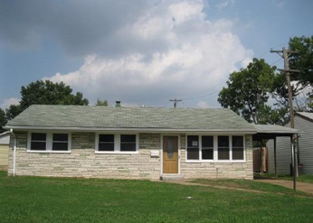 4135 Davis St, Saint Louis, MO 63123 