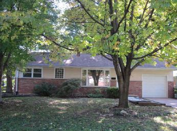 885 Babler Dr, Florissant, MO 63031 