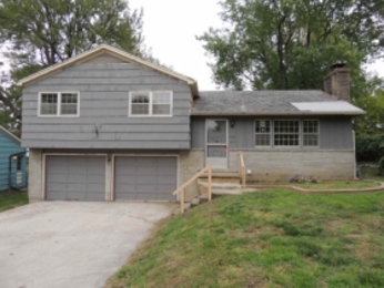 3035 Englewood Terr, Independence, MO 64052 