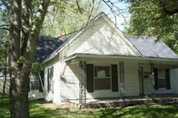 1106 Green St, Harrisonville, MO 64701 