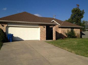 1207 West Belwood Ct, Nixa, MO 65714 