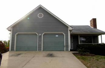 200 S Ridgeview Dr, Warrensburg, MO 64093 