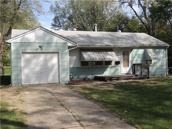 1108 East 134th Ter, Grandview, MO 64030 