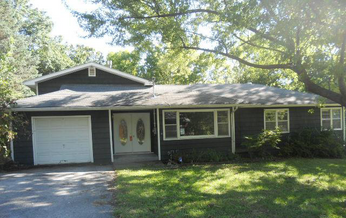 2925 NE Cates St, Avondale, MO 64117 