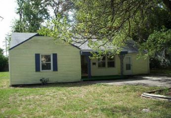 11121 E 56th Ter, Raytown, MO 64133 