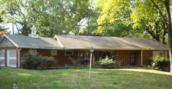 941 NE Mccarthy Ave, Oakwood, MO 64118 