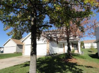 4879 Persimmon Bend Ln, Florissant, MO 63033 