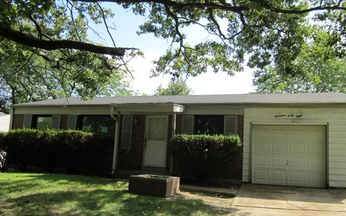 1748 Atmore Dr, Saint Louis, MO 63136 