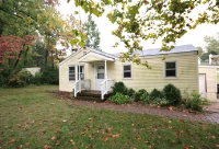 5932 Rockland Ln, St Louis, MO 63129 