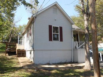 20 Vine St, Park Hills, MO 63601 