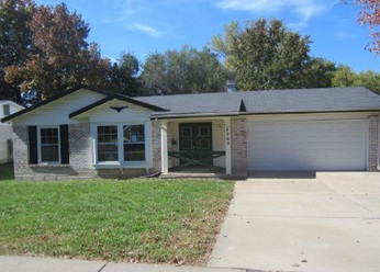 2465 Derhake Rd, Florissant, MO 63033 