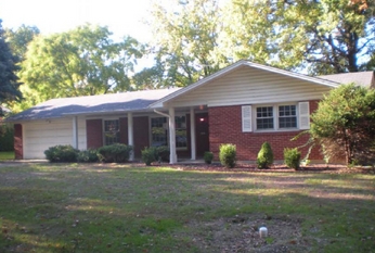 6980 Lake Valley Dr, Florissant, MO 63033 