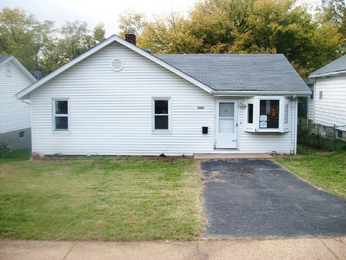 2241 Hood Ave, Saint Louis, MO 63114 