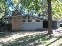 1627 Liggett Dr, Saint Louis, MO 63126 