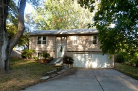 9307 Oakland Ave, Kansas City, MO 64138 