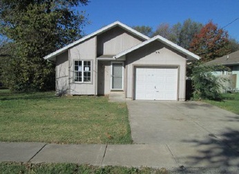935 S Golden Ave, Springfield, MO 65802 