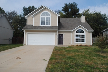 2309 NW Richard Dr, Blue Springs, MO 64015 