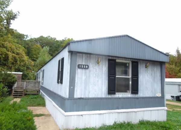 1559 Ravinia Way (previously Robindale Drive), Fenton, MO 63026 